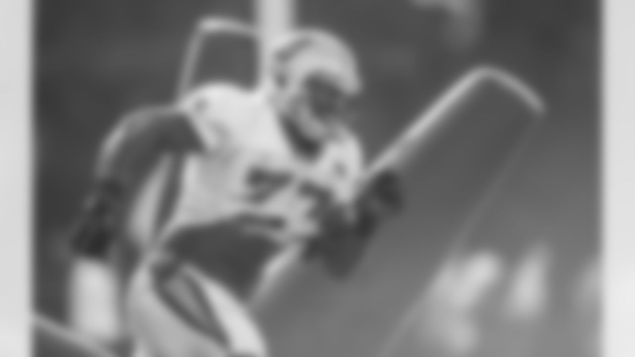 DE Rakim Cox
