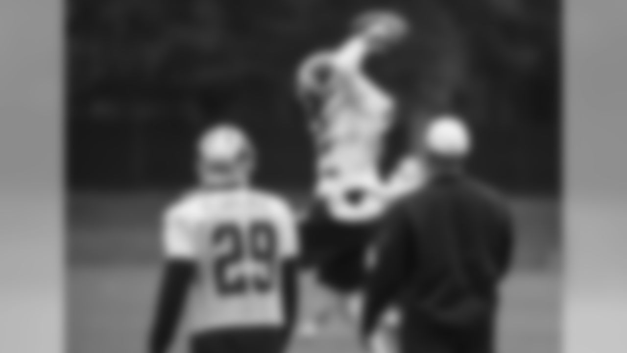 CB Josh Thomas