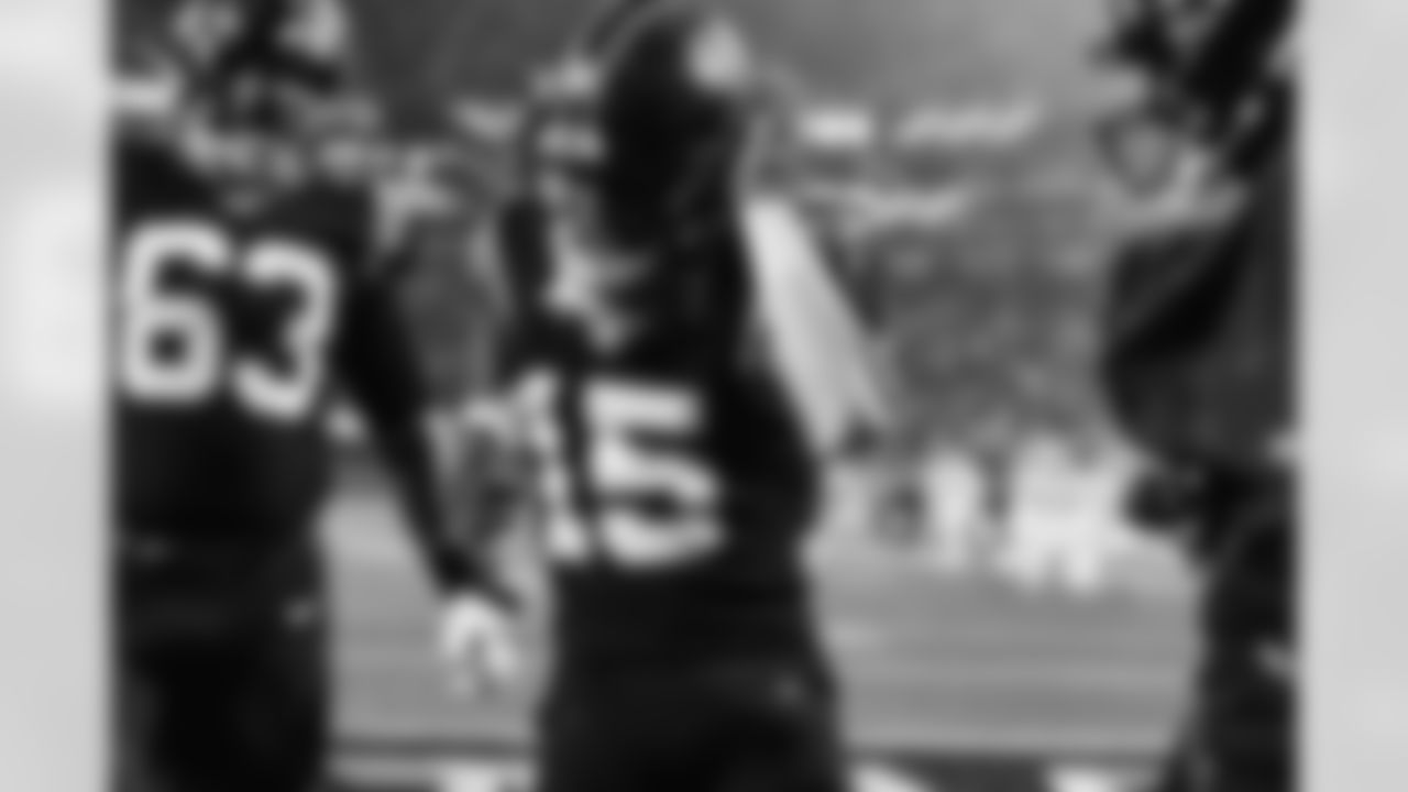 221110 Panthers vs Falcons-745
