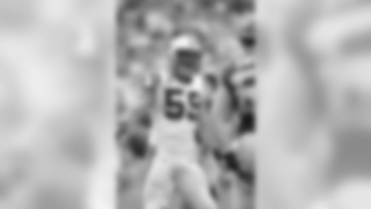 LB Luke Kuechly