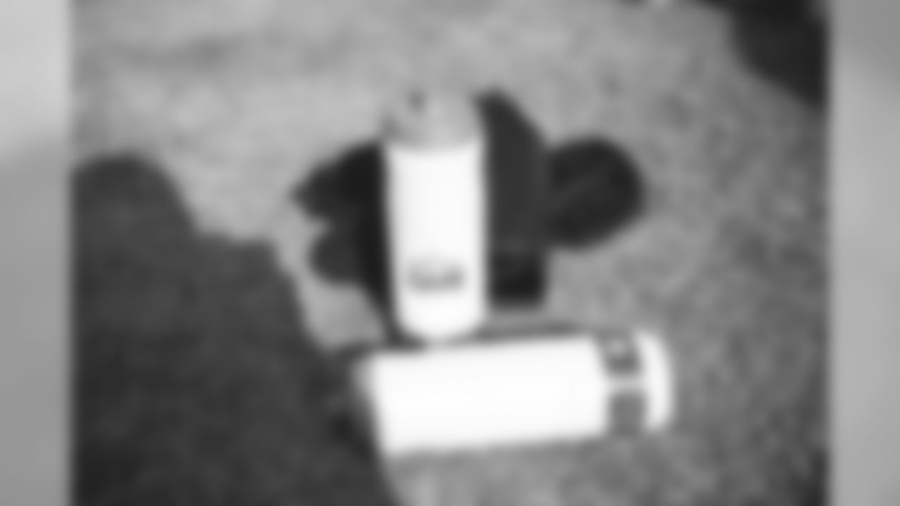 E_1D2_2152