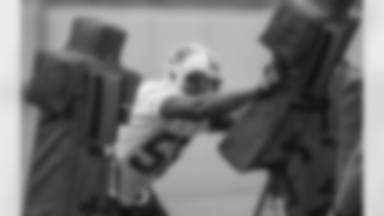 LB Thomas Davis