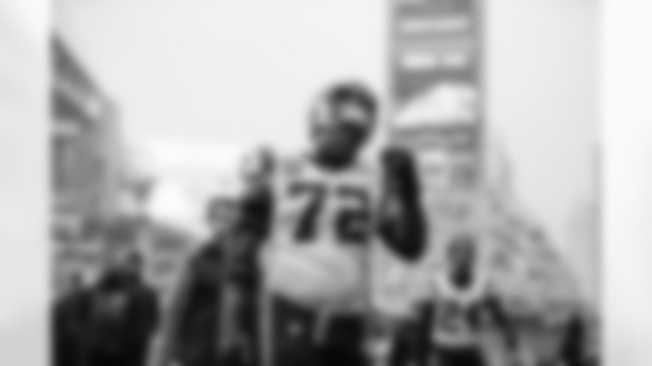 221211 Panthers at Seahawks-289