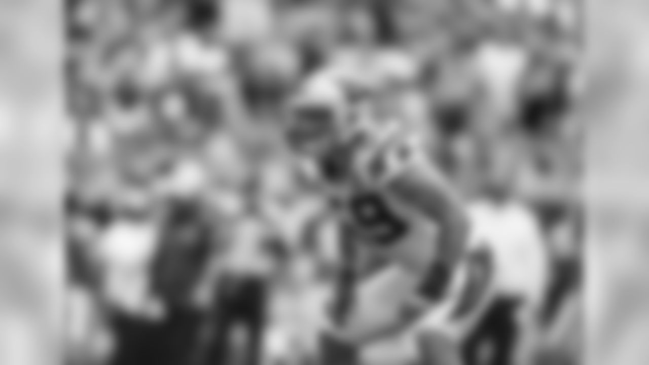 LB Luke Kuechly