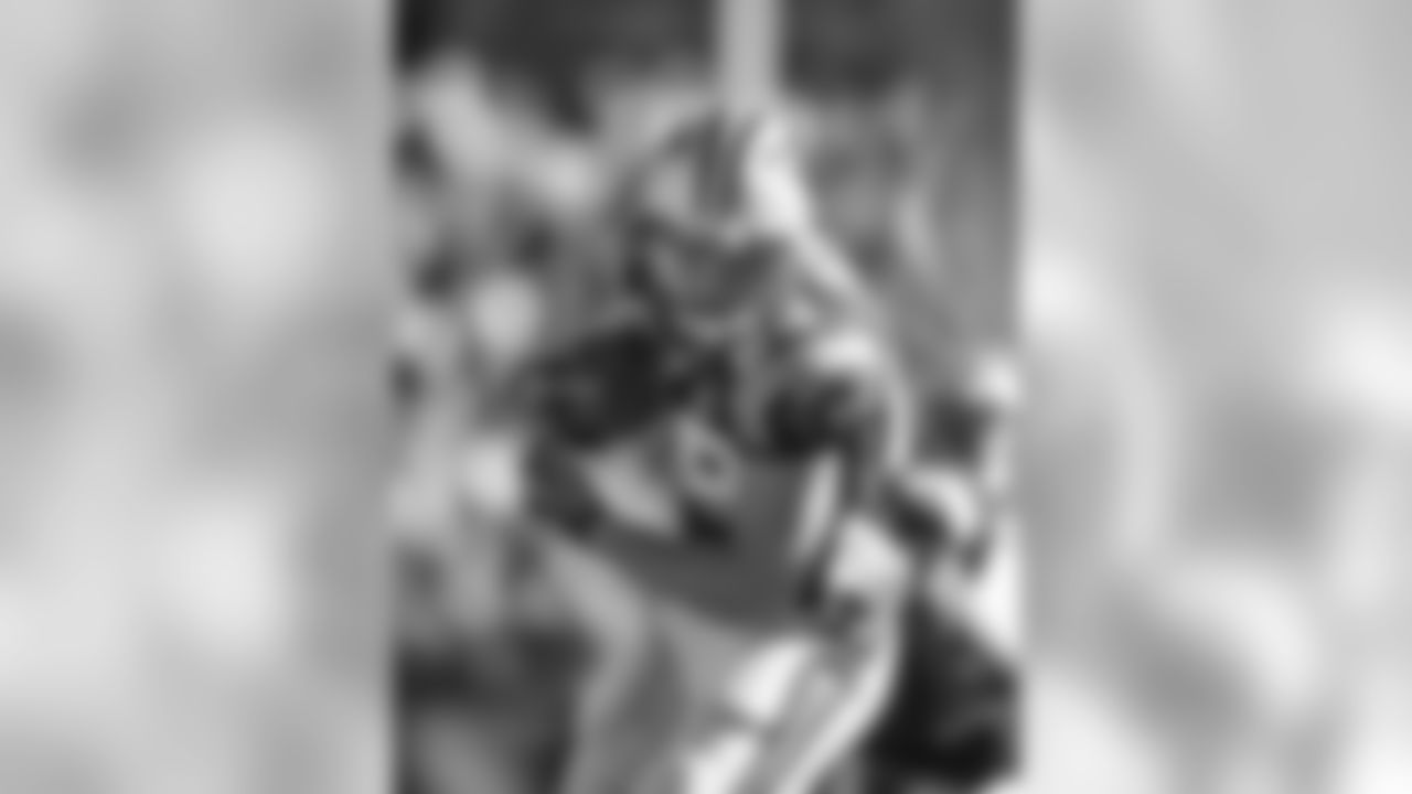 TE Greg Olsen