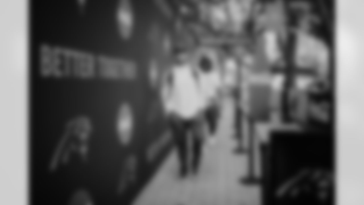 E_DX3_8905