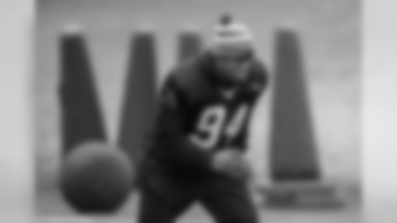 DE Kony Ealy