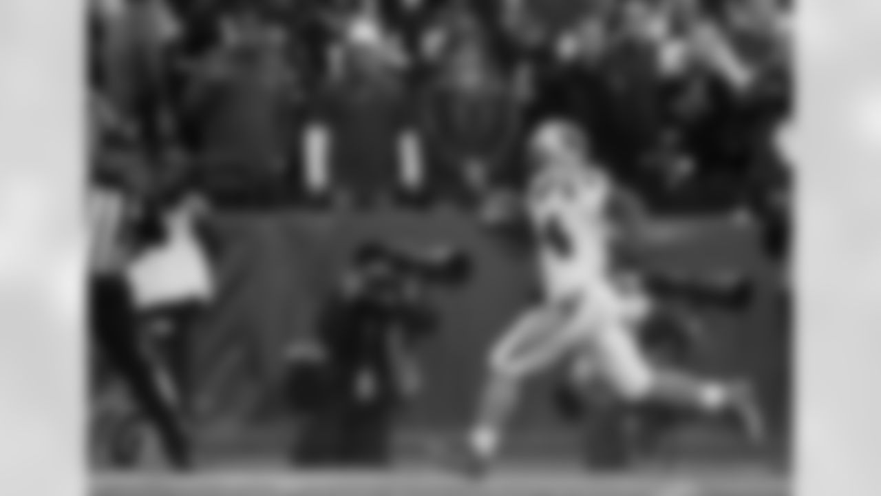 Williams breaks free for a 30-yard touchdown run against the Washington Redskins.