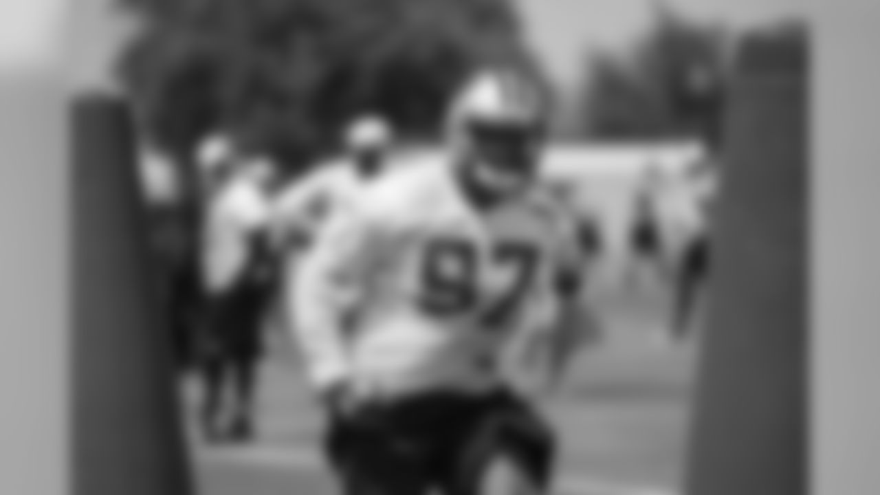 DE Mario Addison
