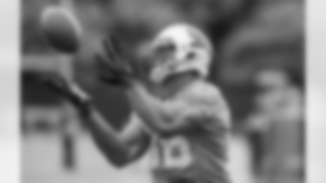 TE Brandon Williams