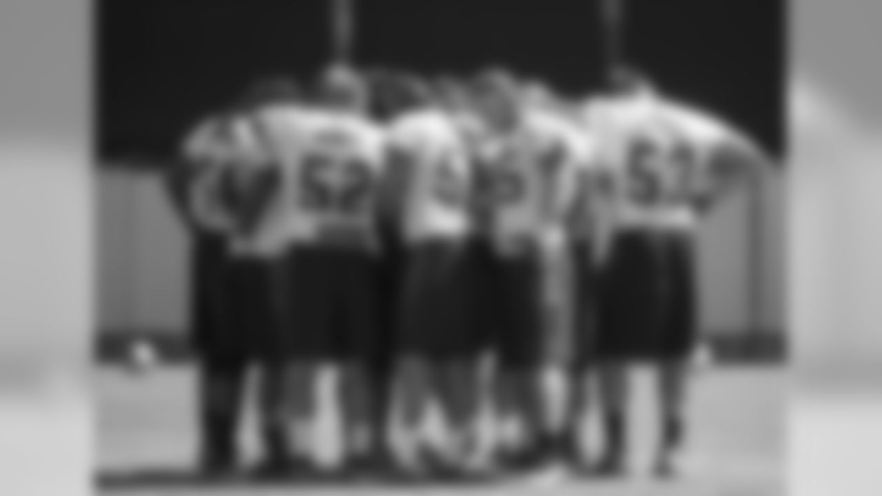 Linebackers Huddle