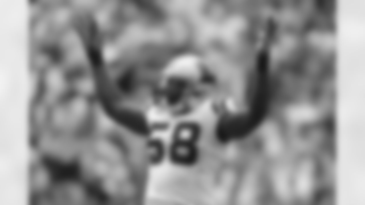 LB Thomas Davis