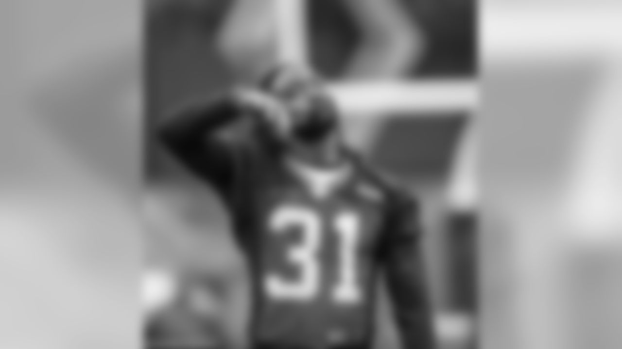 CB Charles Tillman