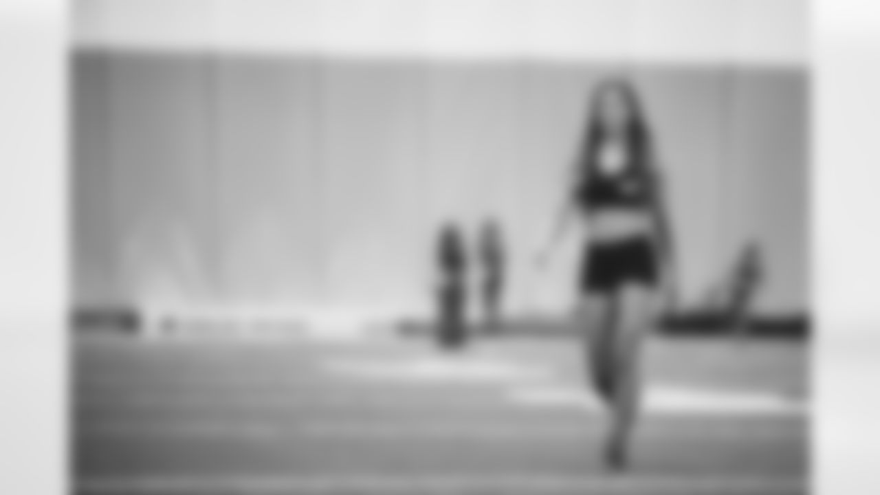 E_1D3_8324