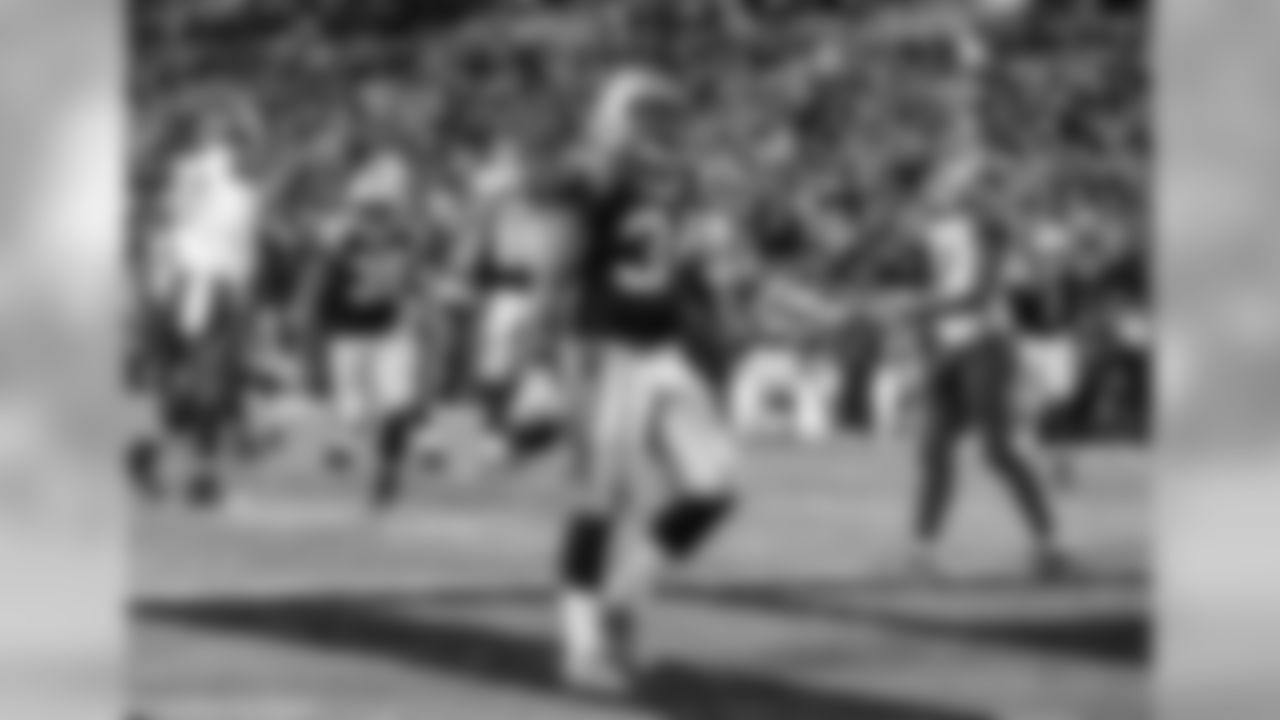 RB Cameron Artis-Payne
