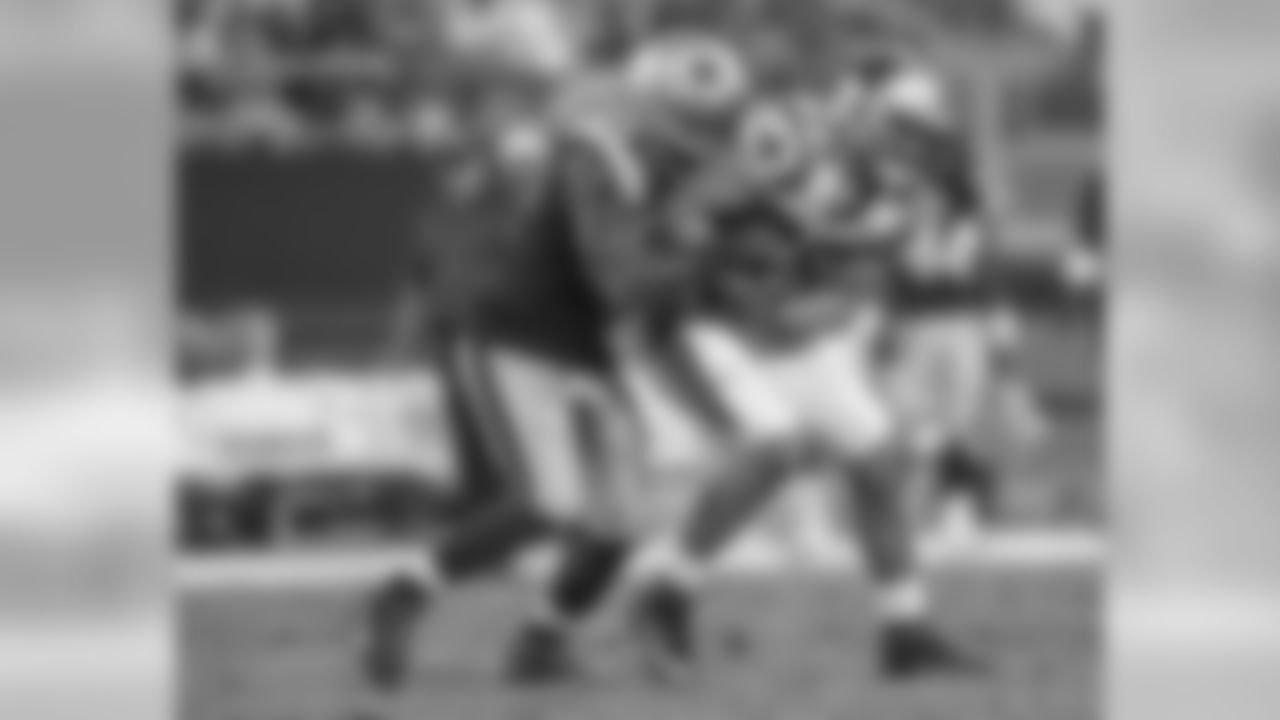 TE Greg Olsen