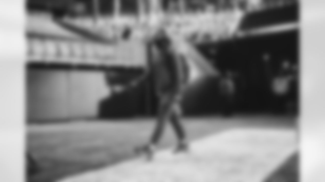 E_DX3_1323