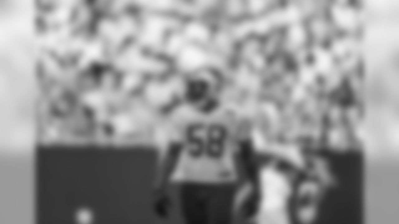 LB Thomas Davis