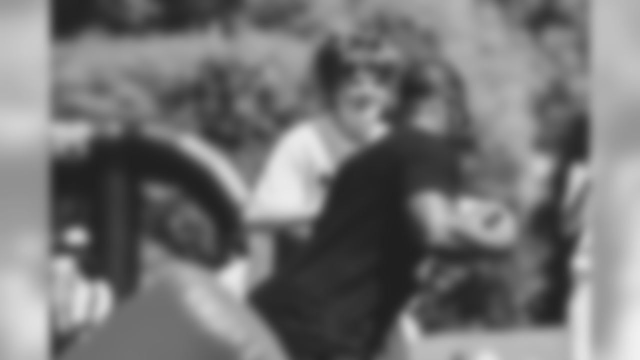 190424JonathanStewartPlay60_941
