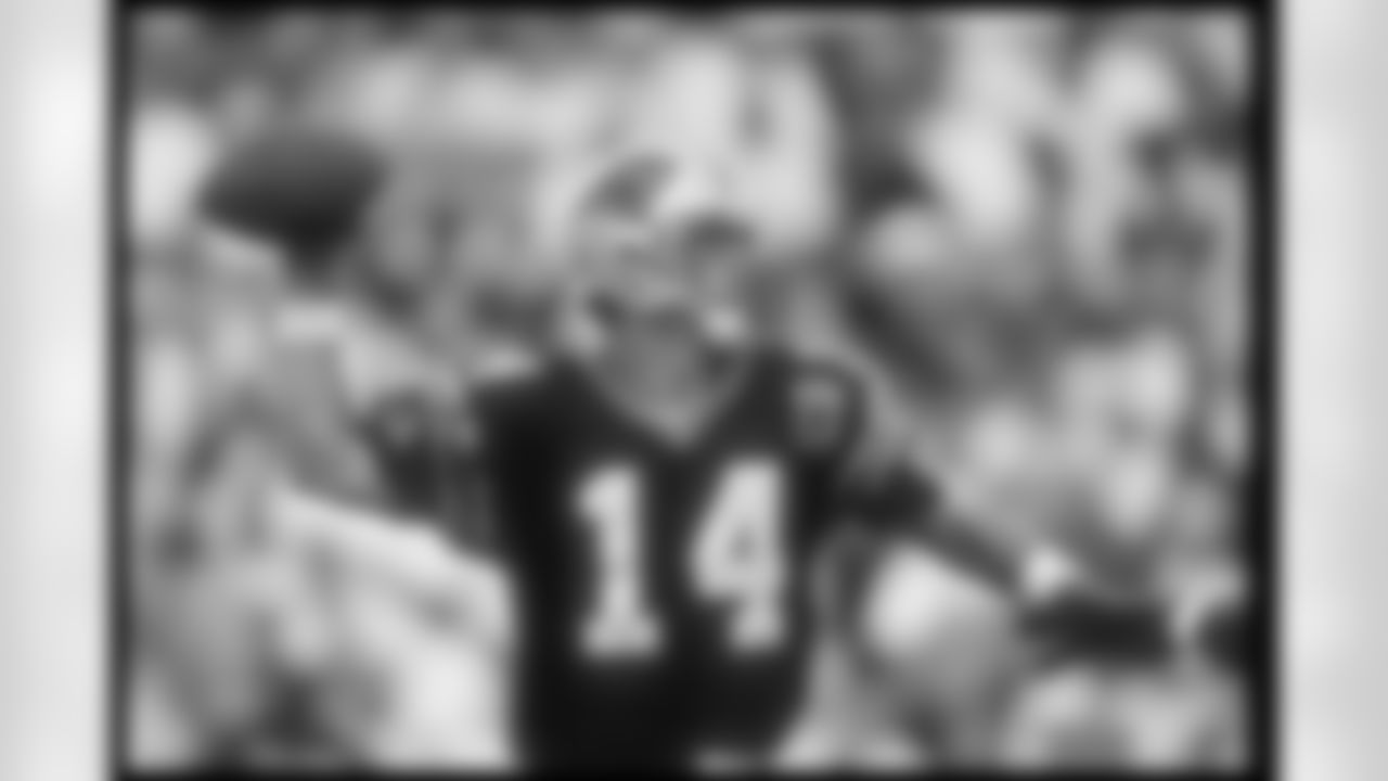 29 Jul 1995: Quarterback Frank Reich of the Carolina Panthers passes the ball during the Hall of Fame Game against the Jacksonville Jaguars at Fawcett Stadium in Canton, Ohio. The Panthers won the game, 20-14. Mandatory Credit: Julian Gonzales /Allspor
