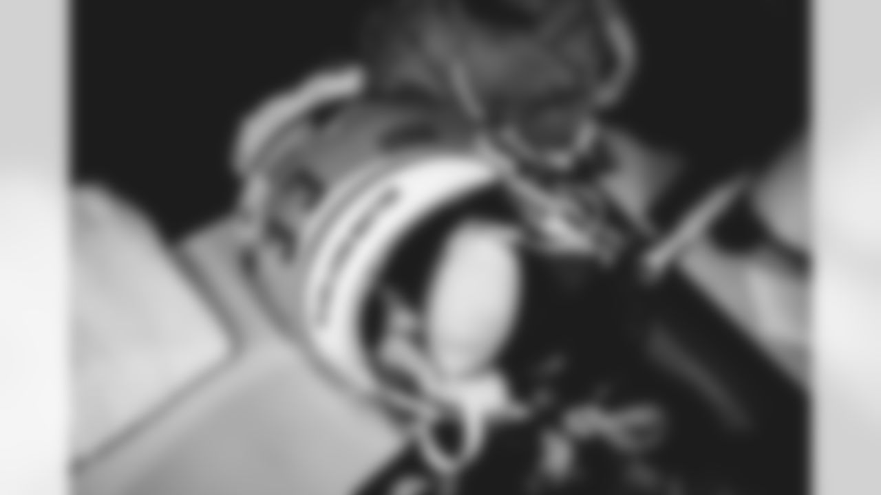 E_5D4_5920