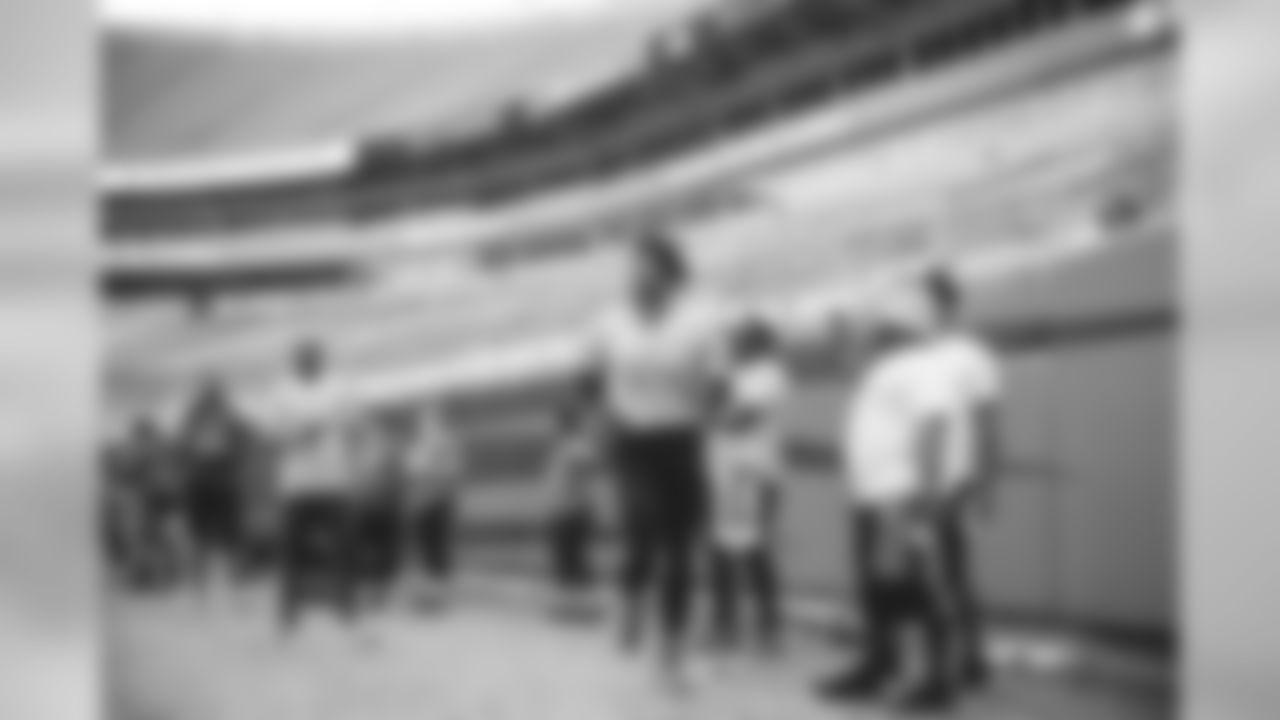 E_1D2_3524