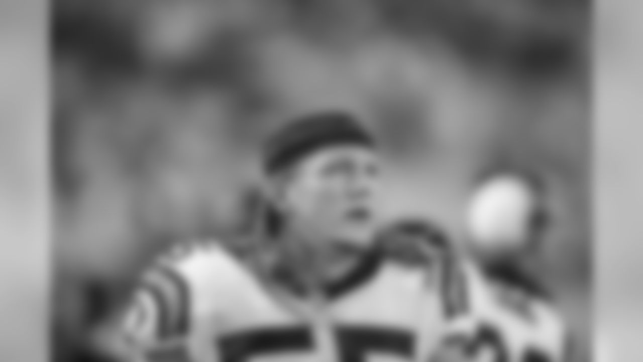 LB David Mayo