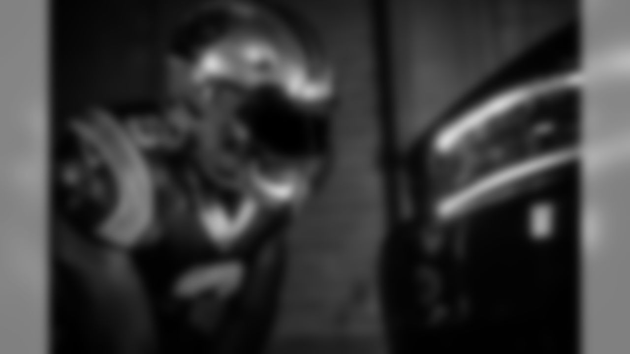 AllBlackUniform_229