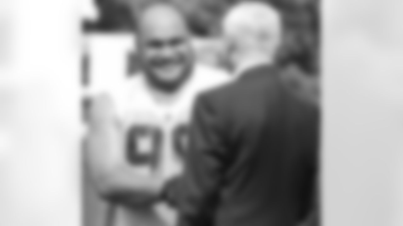 Maake Kemoeatu greeted Richardson.