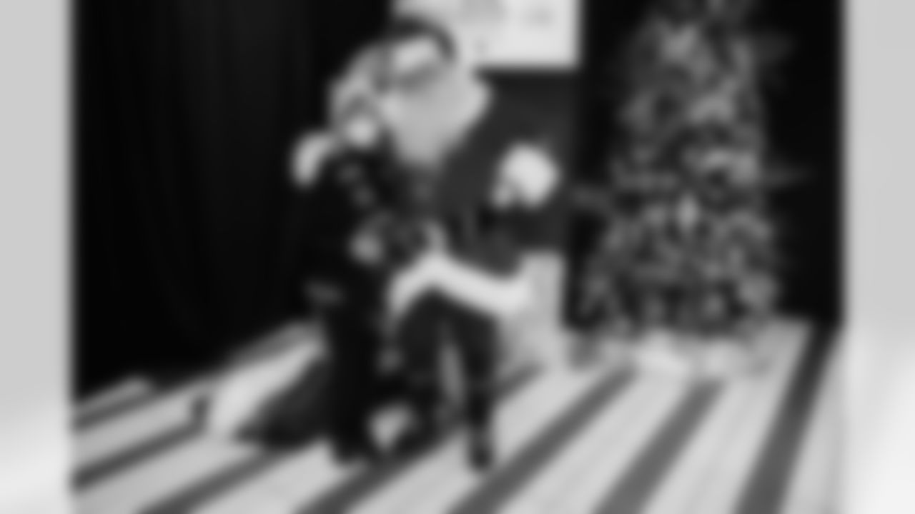 221122 TSE tree lighting 074