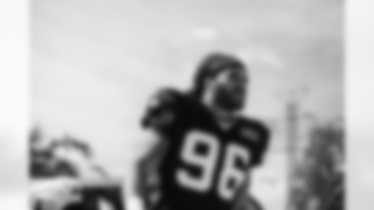 DE - 96 - Austin Larkin