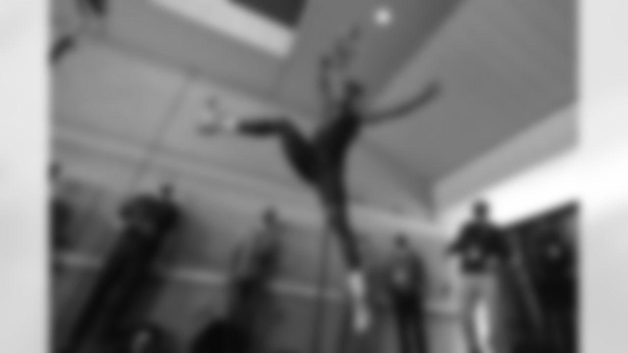 Texas defensive end Joseph Ossai performs the vertical leap at the school's pro football day Thursday, March 11, 2021, in Austin, Texas. (AP Photo/Eric Gay)