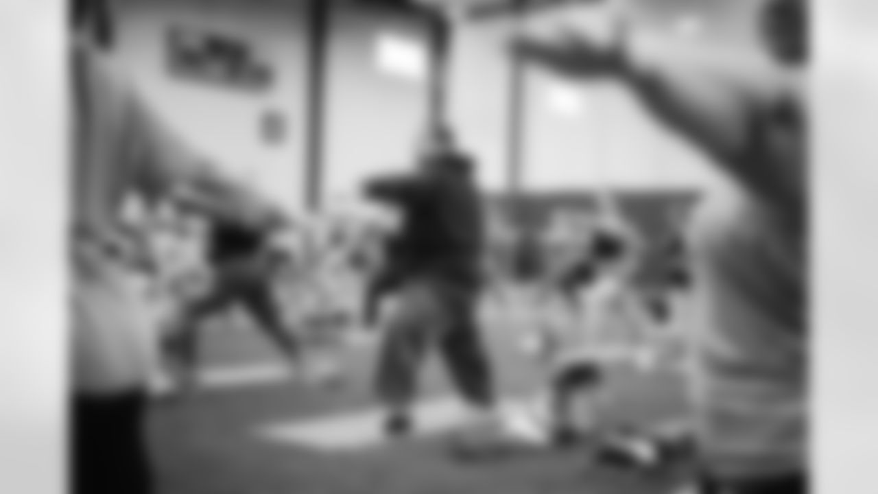 230419 InspiHER Yoga -130