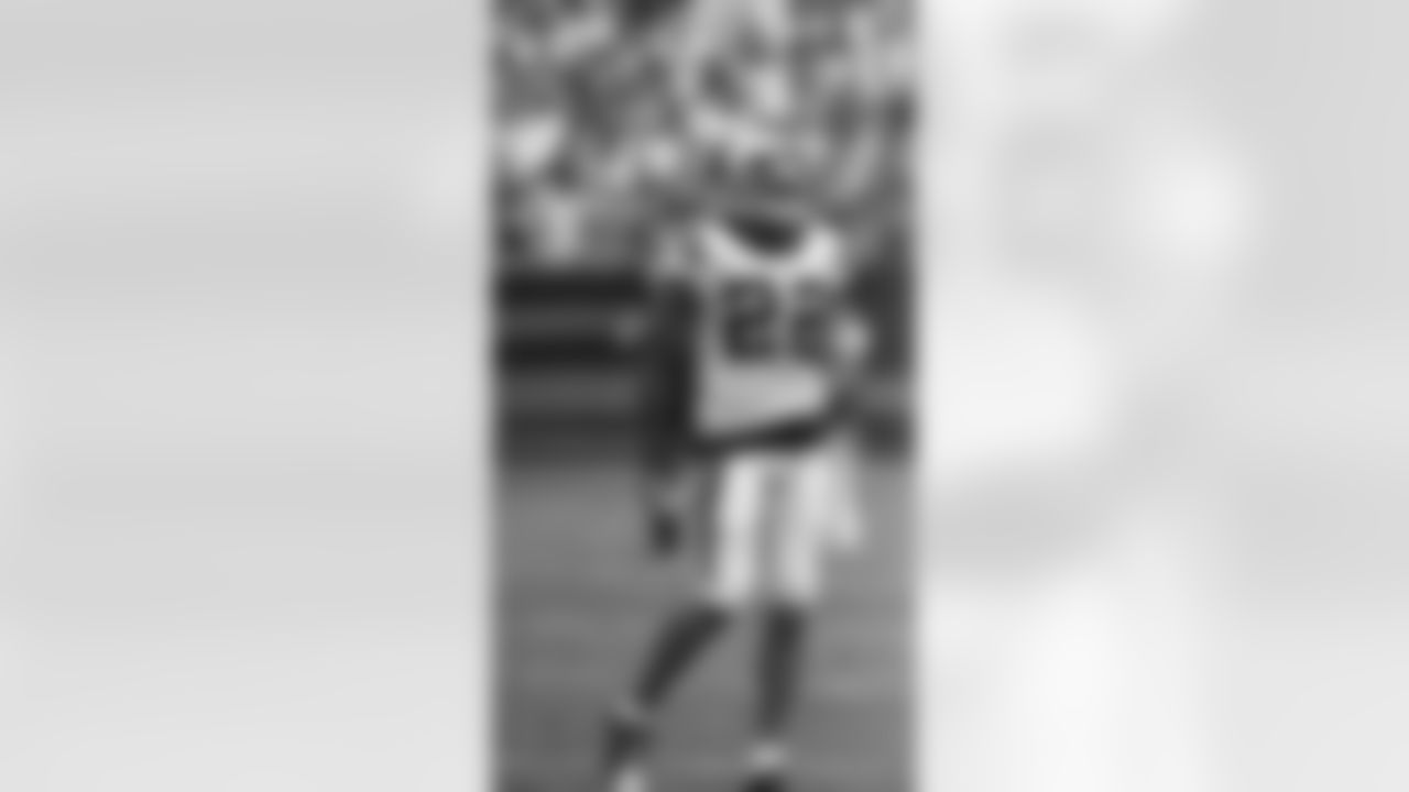 CB Josh Thomas