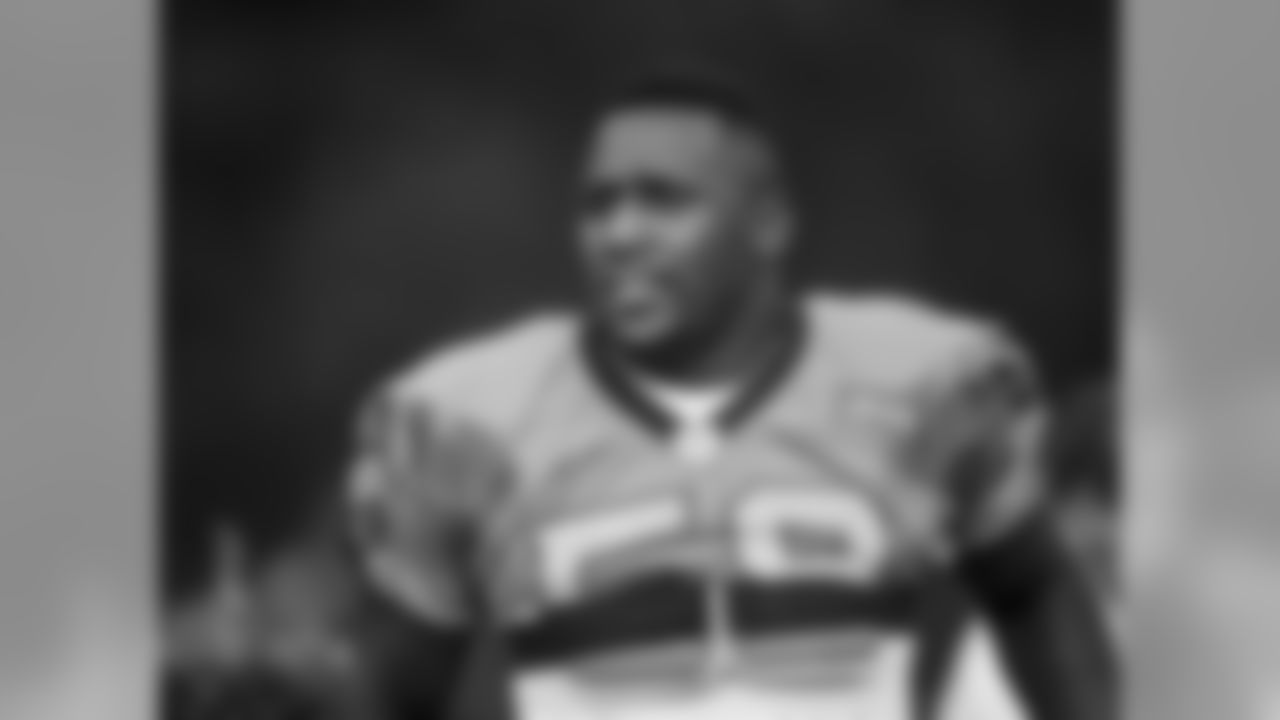 LB Thomas Davis