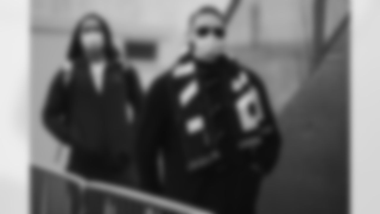 E_1D3_9776