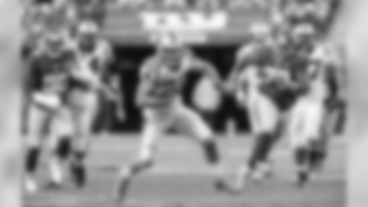 TE Greg Olsen