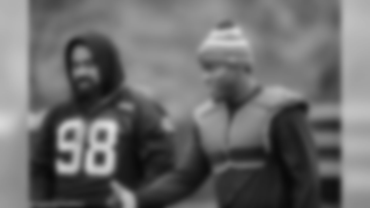 DT Star Lotulelei and DE Kony Ealy
