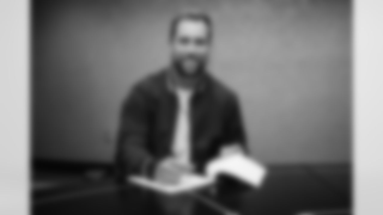 230321 Adam Thielen Signing-07