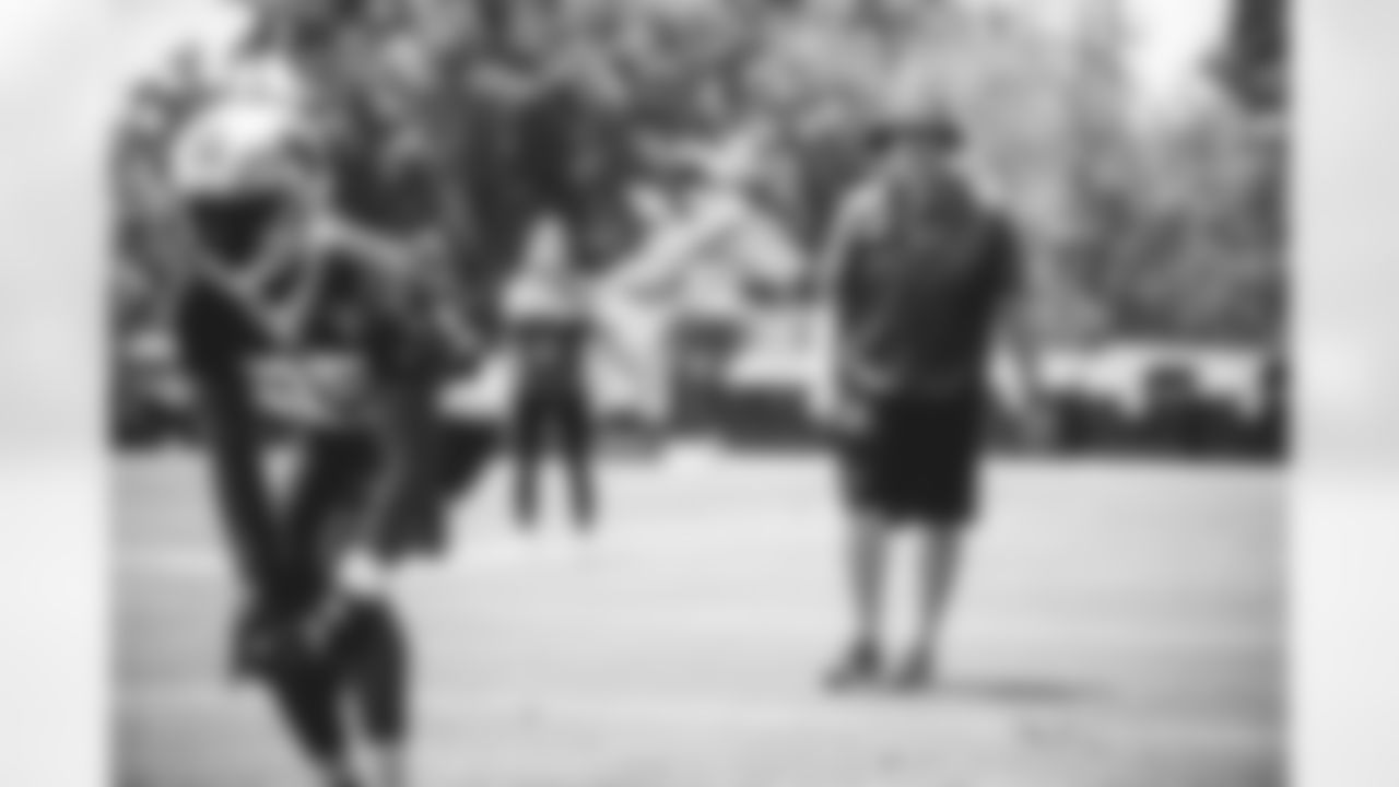 E_DX3_0367