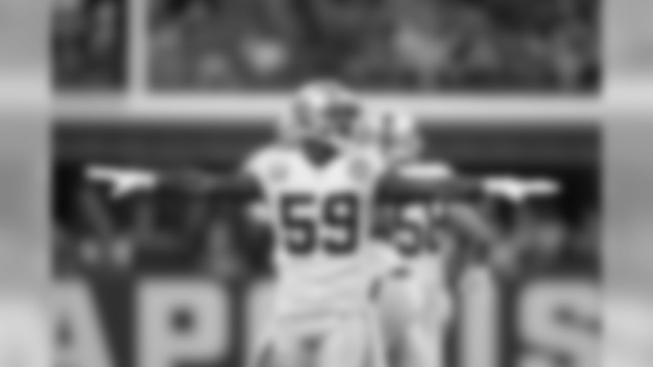 Will Tahir Whitehead Wear No. 59 in Carolina? - Sports Illustrated Carolina  Panthers News, Analysis and More