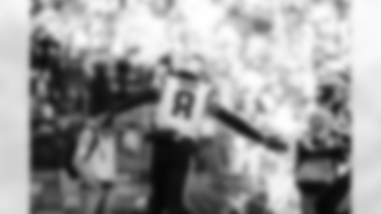 221120 Panthers at Ravens-296