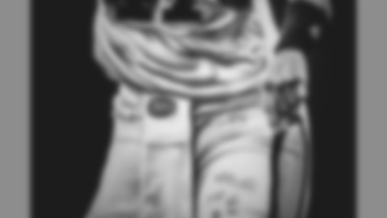E_1D2_6221