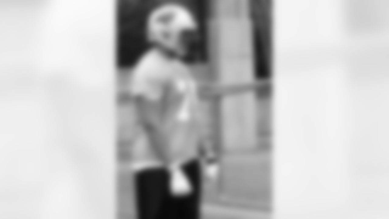 Offensive lineman Gerald Cadogan.