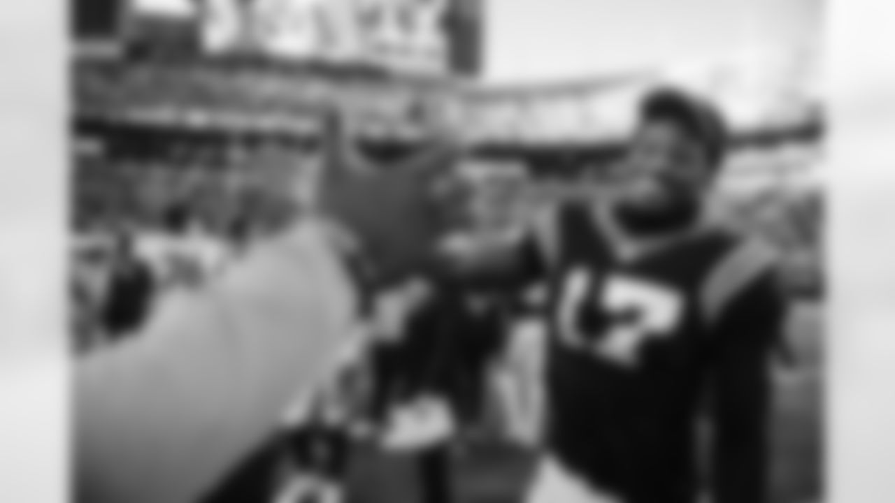 221127 Panthers vs Broncos-06