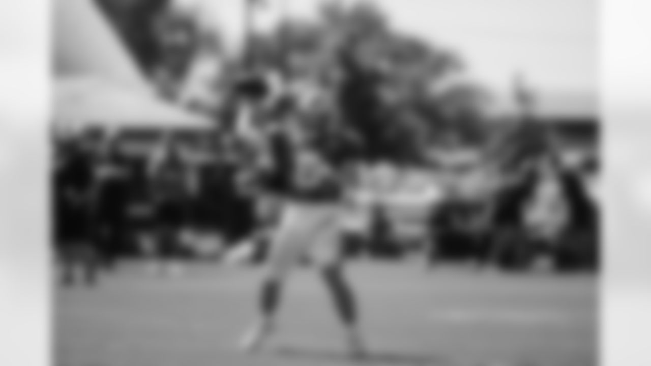 QB - 6 - Baker Mayfield