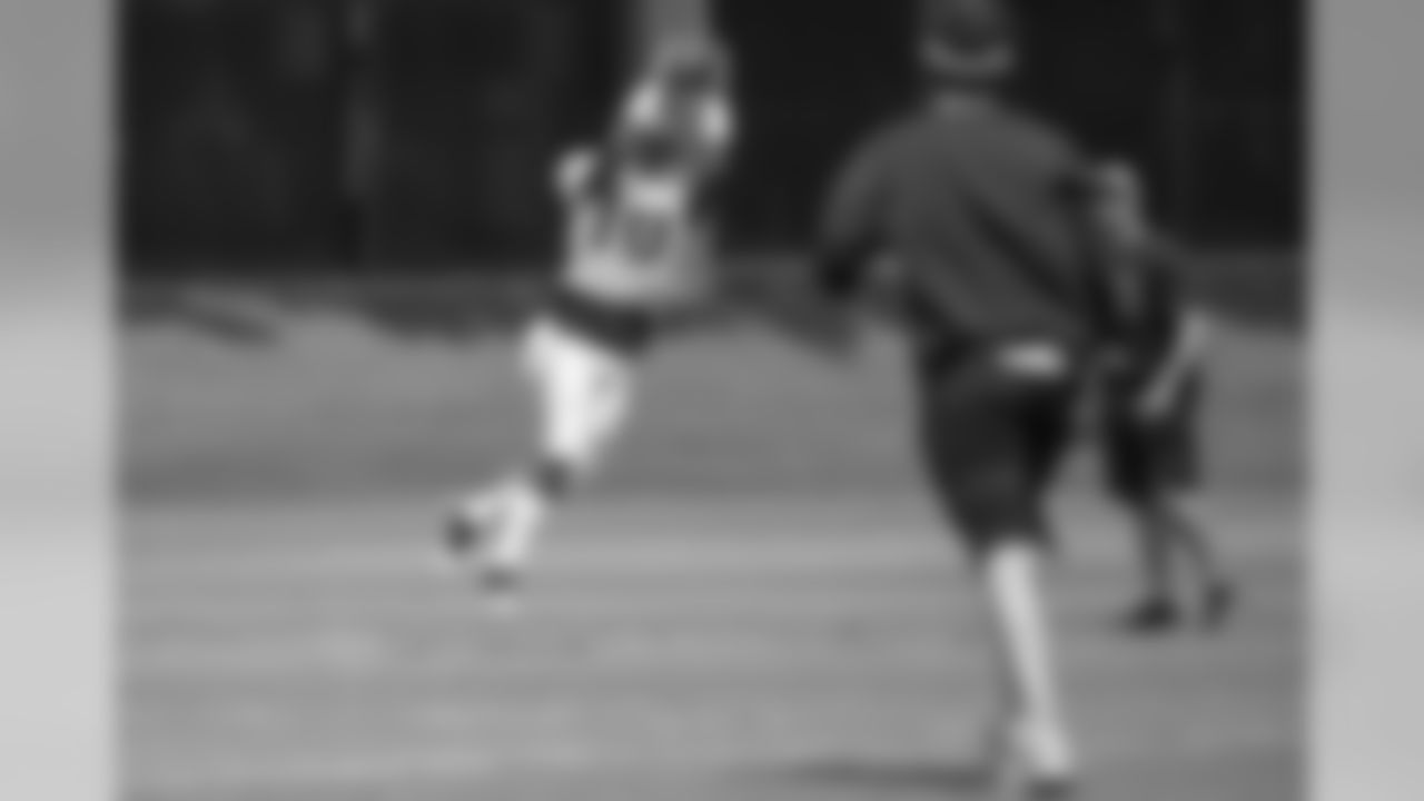 WR James Shaw