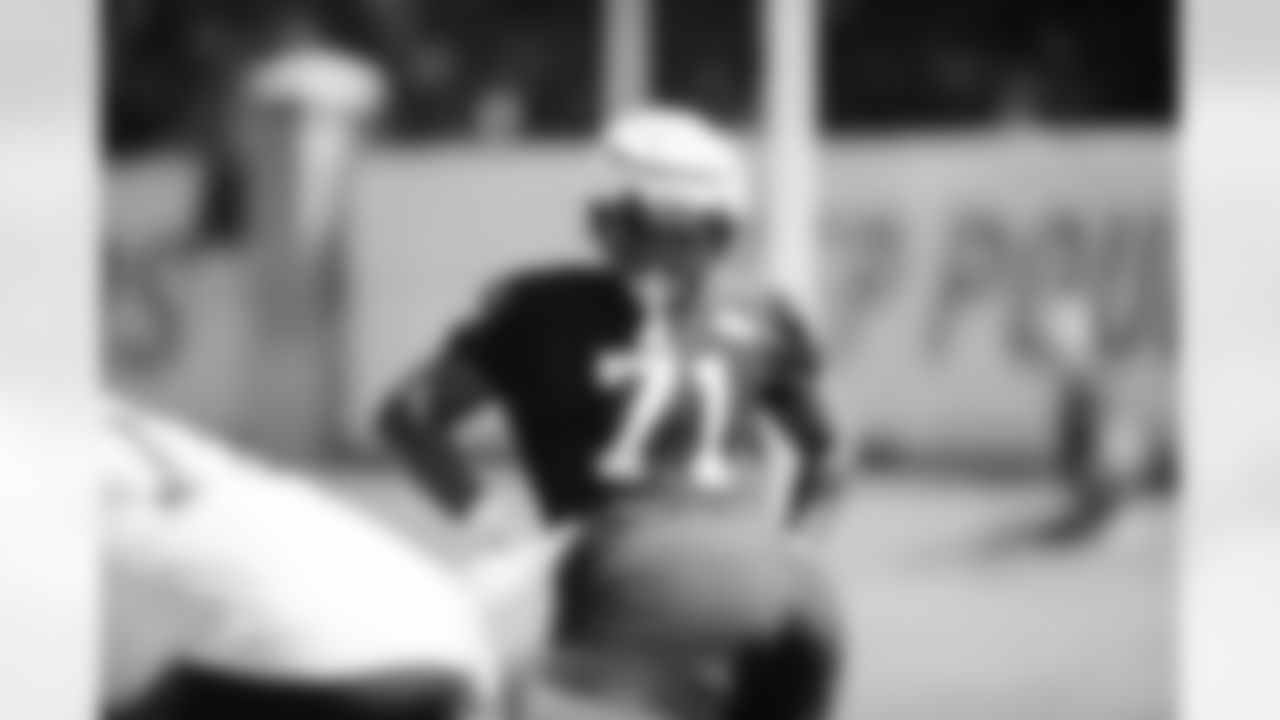 DT - 71 - Phil Hoskins