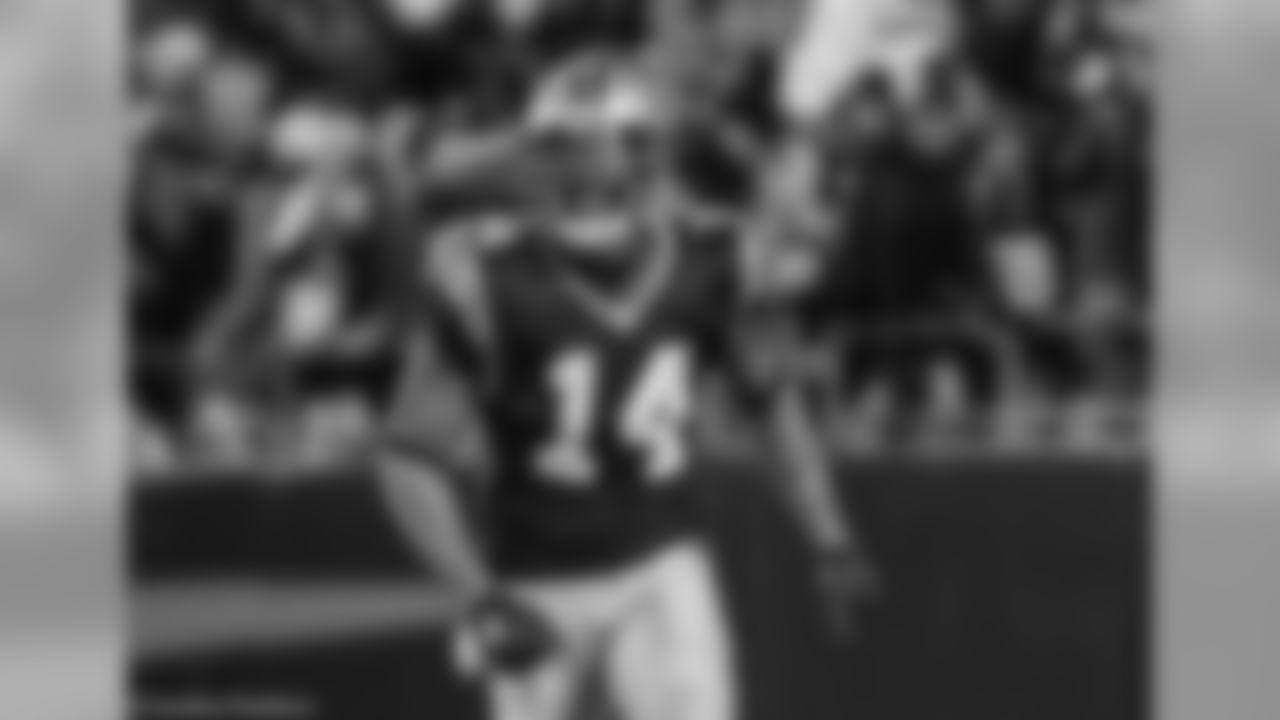 QB Joe Webb