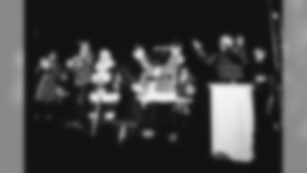 XmasTreeLit_50